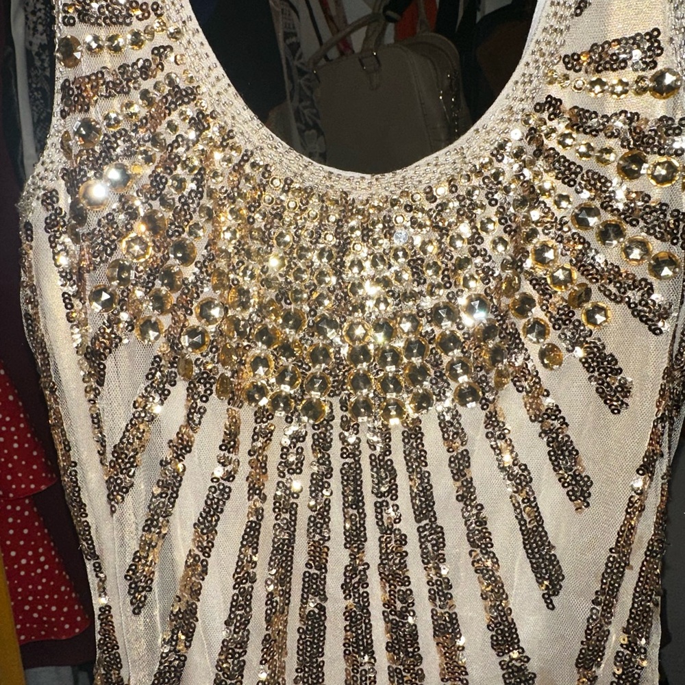 Shop Hopes Dress - Picture 3 of 4